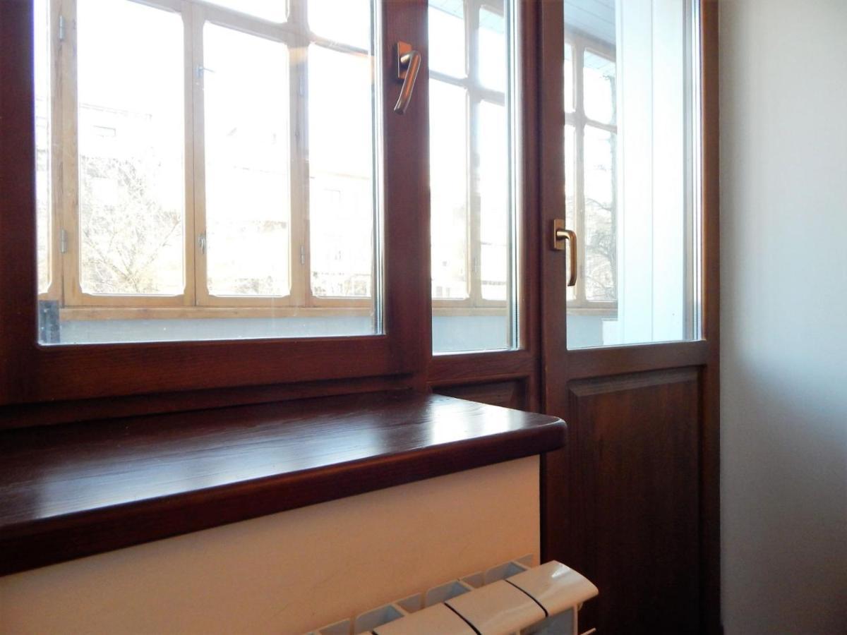 возле парка горького рядом с сумской в-д тринклера,5 *